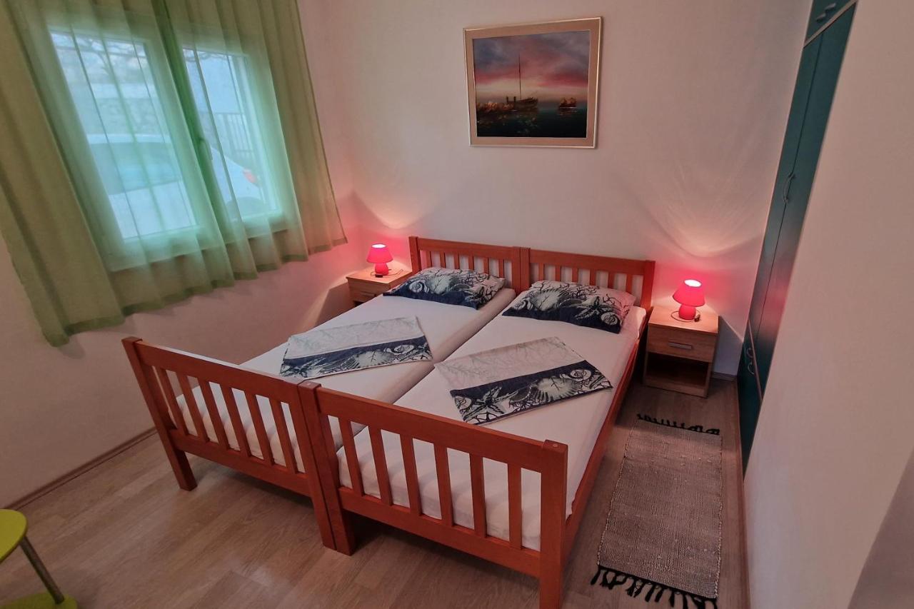Apartments With A Parking Space Mavarstica, Ciovo - 12435 特罗吉尔 外观 照片