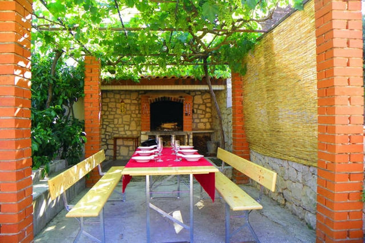 Apartments With A Parking Space Mavarstica, Ciovo - 12435 特罗吉尔 外观 照片
