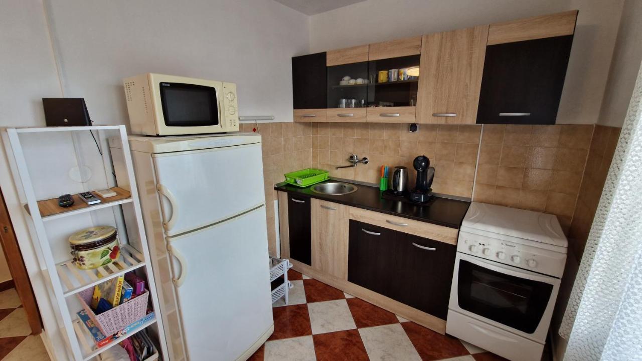 Apartments With A Parking Space Mavarstica, Ciovo - 12435 特罗吉尔 外观 照片